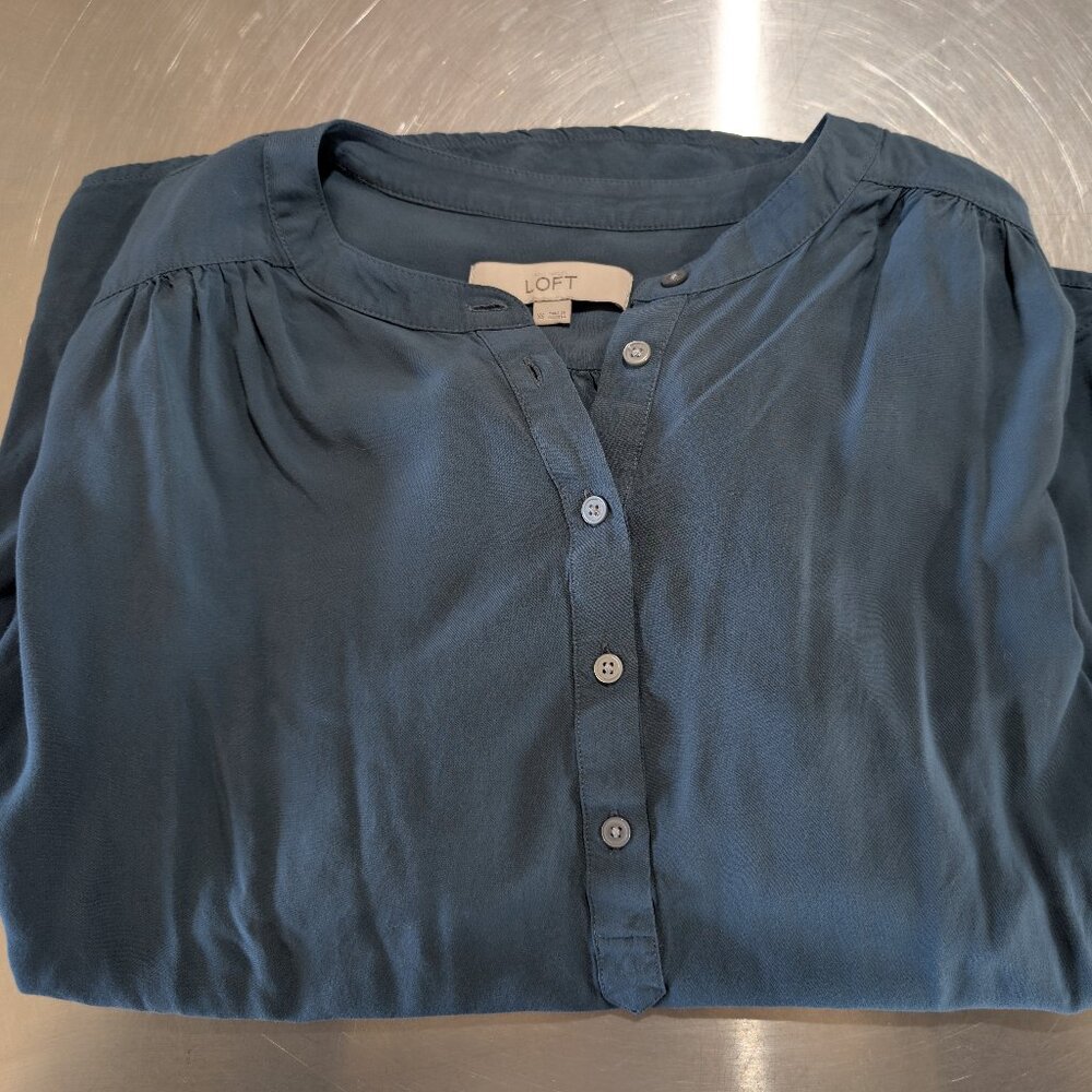 LOFT Ann Taylor long sleeve women's shirt size XS